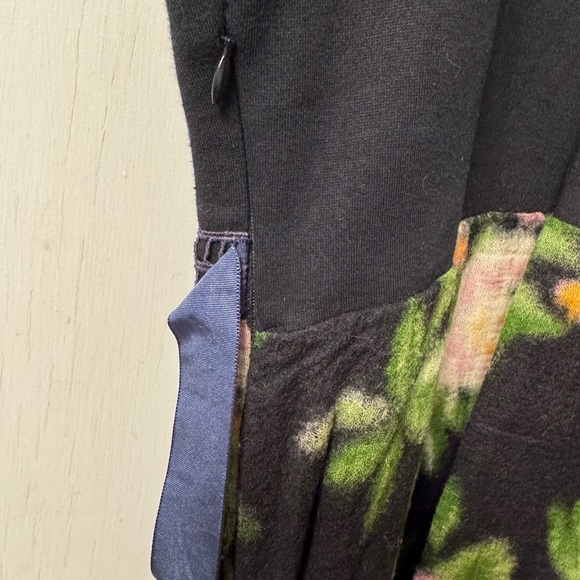Free People Dress - Navy and Floral Wool - Medium - Picture 5 of 10